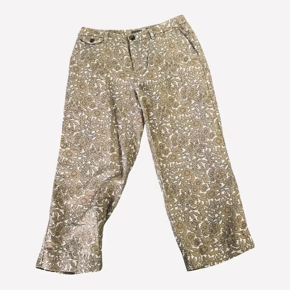 Liz Claiborne Beige and White Patterned Audra Capris size 6